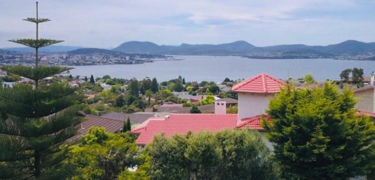 Million Dollar Views Apartment